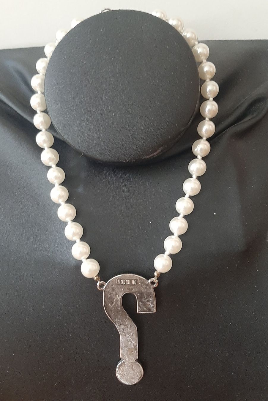 Moschino Catenine: Emblématique collier Moschino – Usato da Chêne-Bourg venduto da chsandra34 3