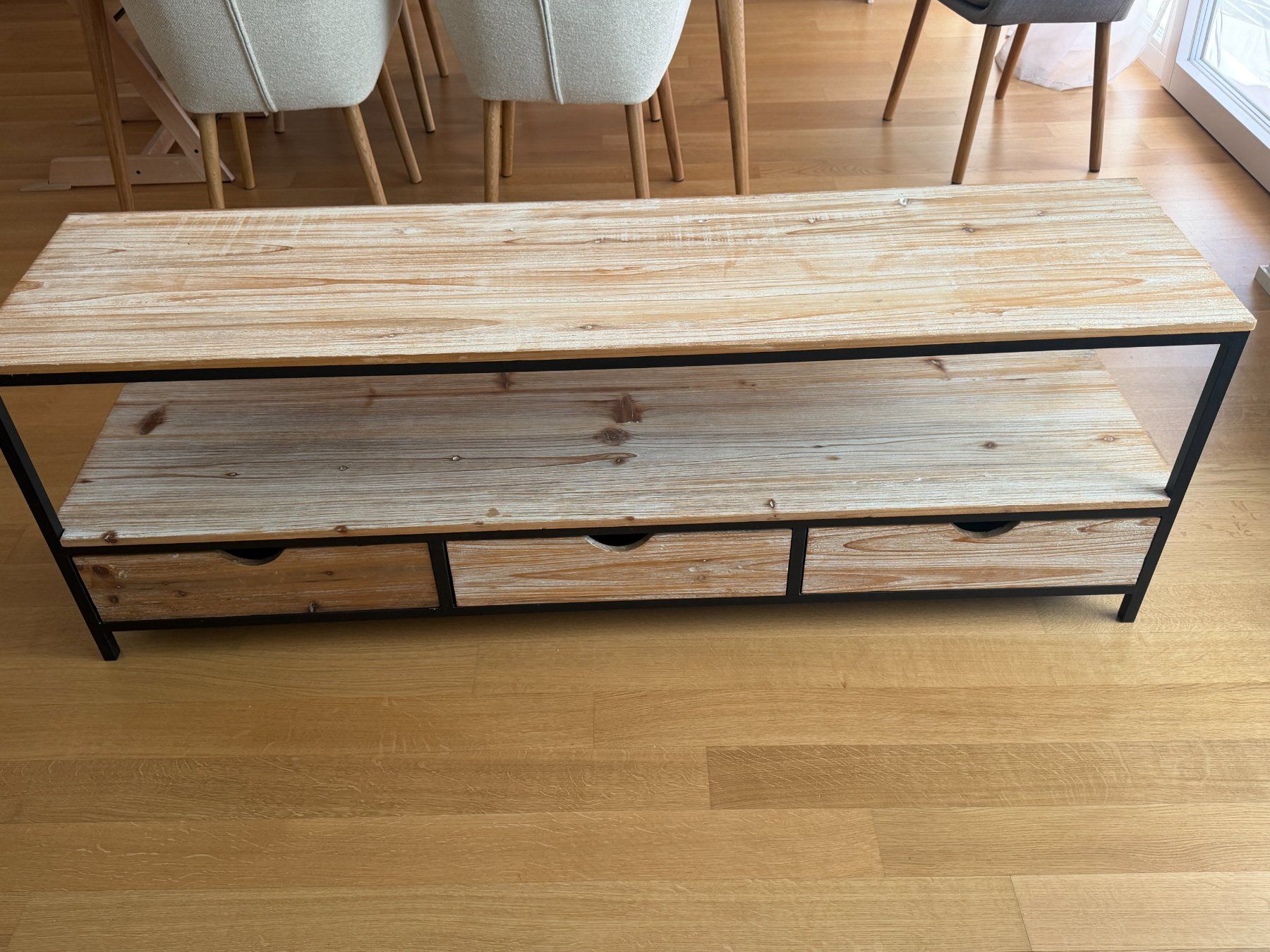 Maisons du monde TV Möbel: TV-Stand Long Island – Gebraucht aus Zürich von dimtrip 1