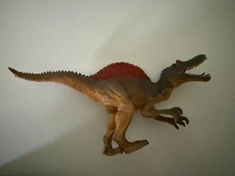 Jouets: Dinosaure en plastique – D'occasion à Rolle par Sev77