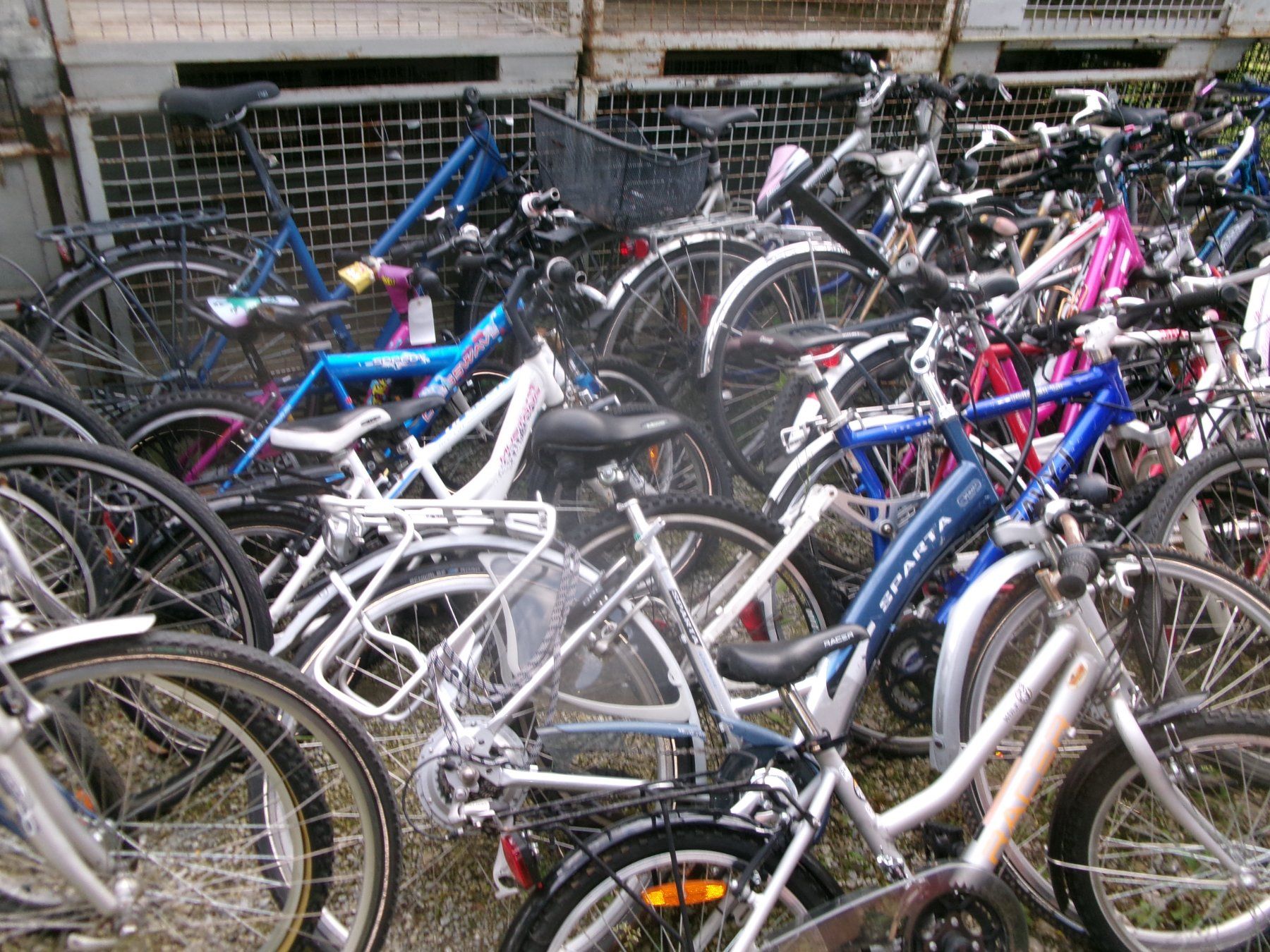 Velos: Velo -Fahrräder - Kindervelo - – Defekt aus Eschenbach SG von GM-29 1