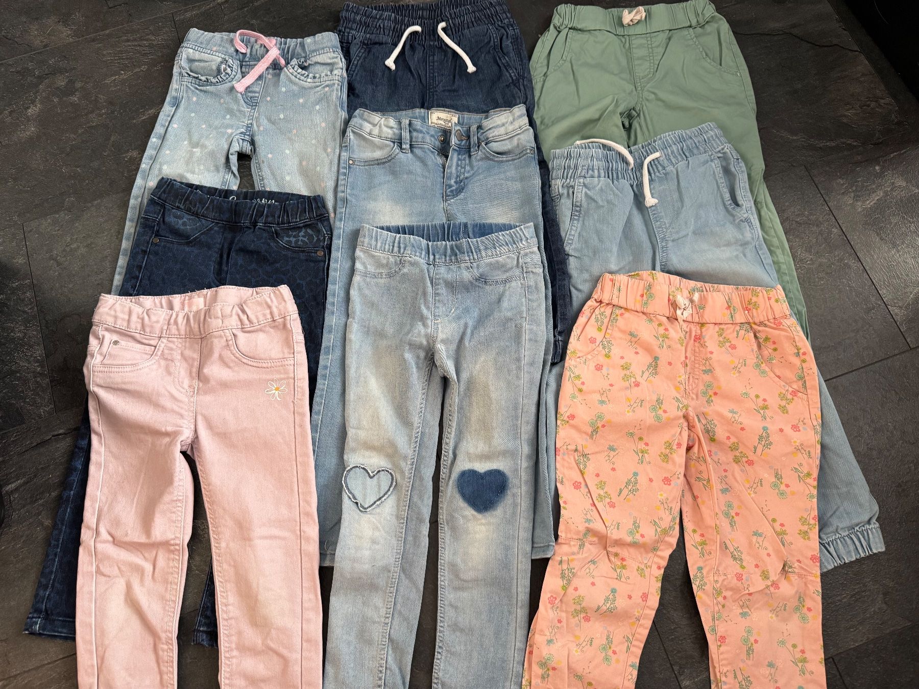 Lotti & Set di vestiti: Kleiderpaket Mädchen 98/104; 110 – Usato da Aegerten venduto da Gibes 4