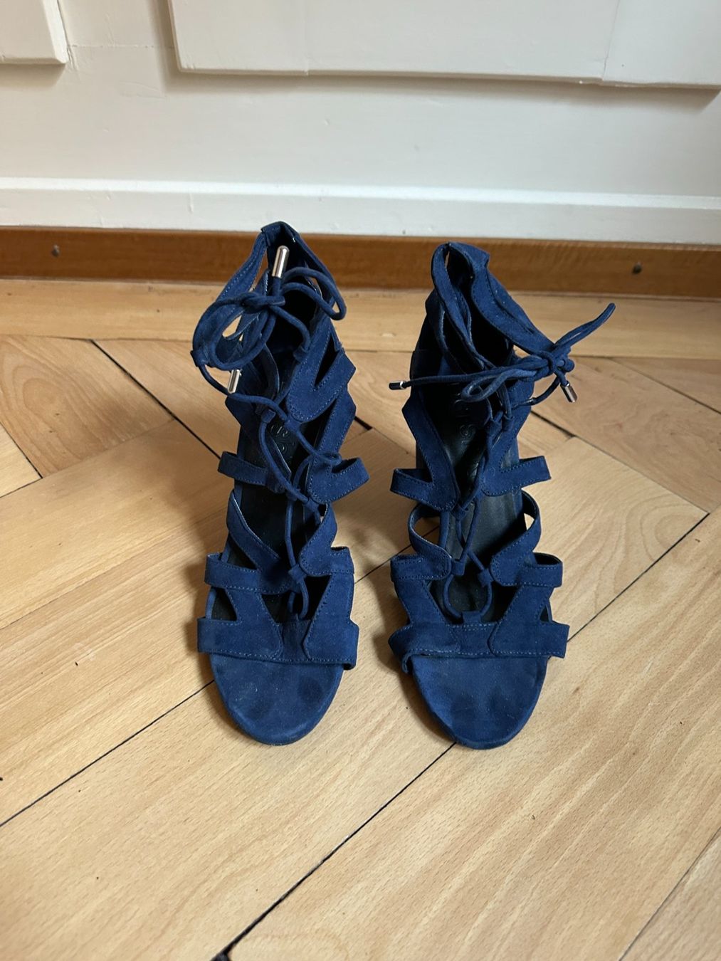 Bershka Scarpe da donna: BERSHKA - Sandalette dunkelblau 38 – Usato da Zürich venduto da Diazaio 1