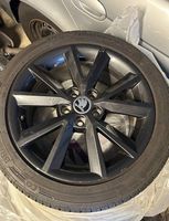4 Skoda Sommerräder mit Felgen zu verkaufen.
