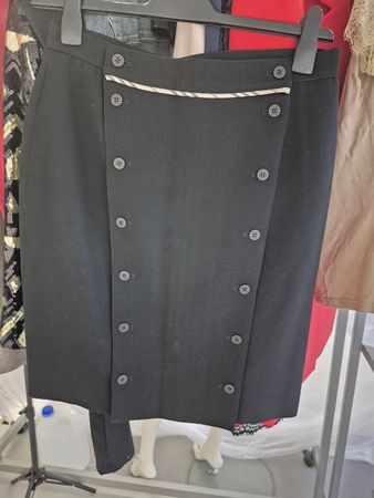 Jupe Burberry noire, taille 38 utilisé 1x 🔥❤️