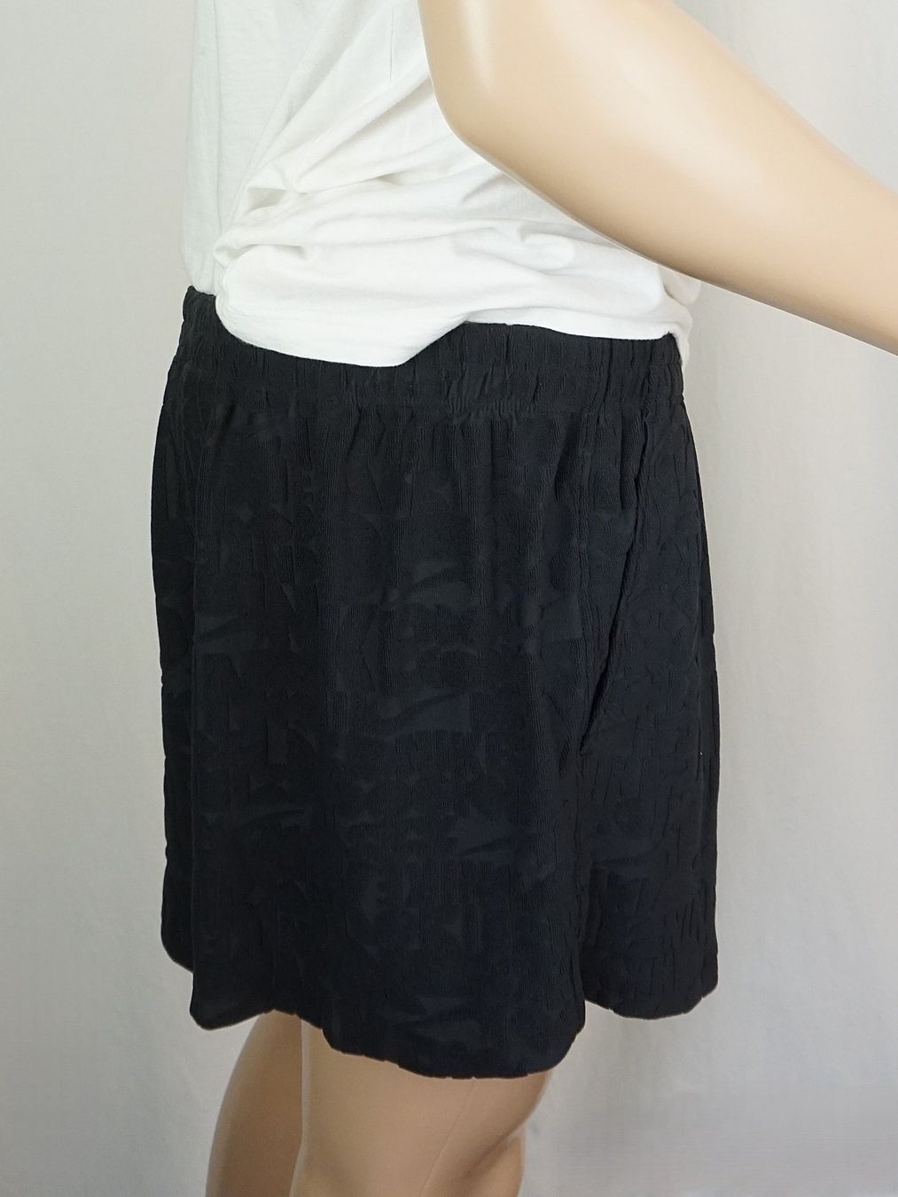 Nike Pantalons: Nike Shorts Gr. XL – Neuf (Voir description) à Pratteln par Restwert_Pratteln 3