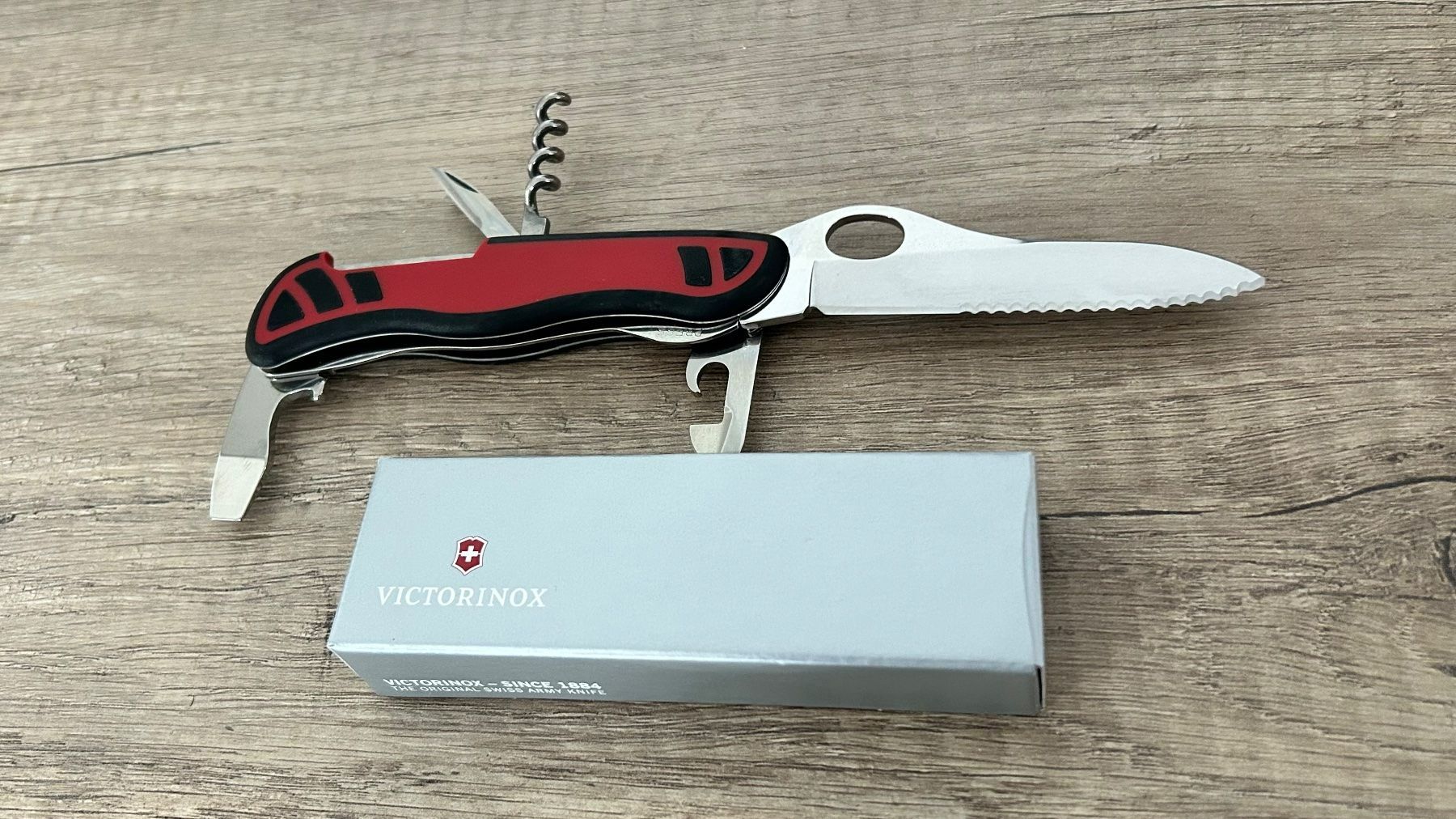 Victorinox Taschenmesser: Victorinox Nomad 2C one Hand – Neu und originalverpackt aus Sattel von usch6417