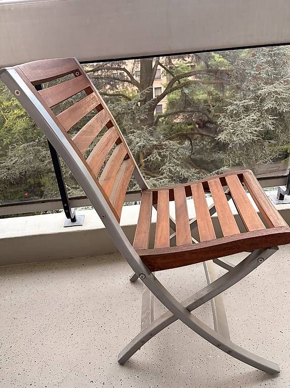Set de table et chaises: Table et 4 chaises de jardin en teck – D'occasion à Genève par swissconsult 3
