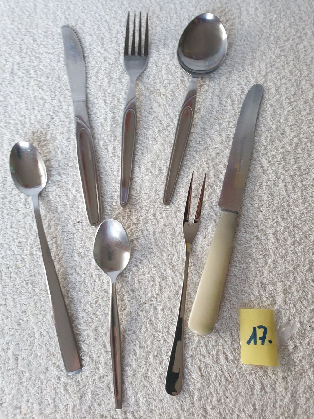 Set di posate: Besteck-Set Rostfrei (17) – Usato da Biel/Bienne venduto da bormida63