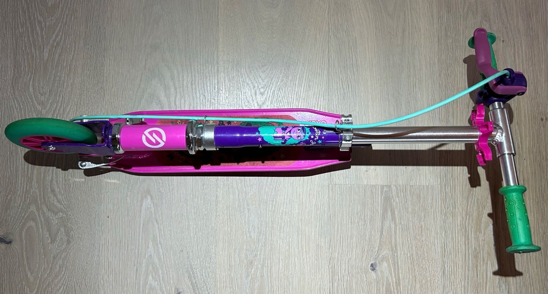 Fahrzeuge für Kinder: Scooter pink Trottinett – Gebraucht aus Heimberg von SN933 3