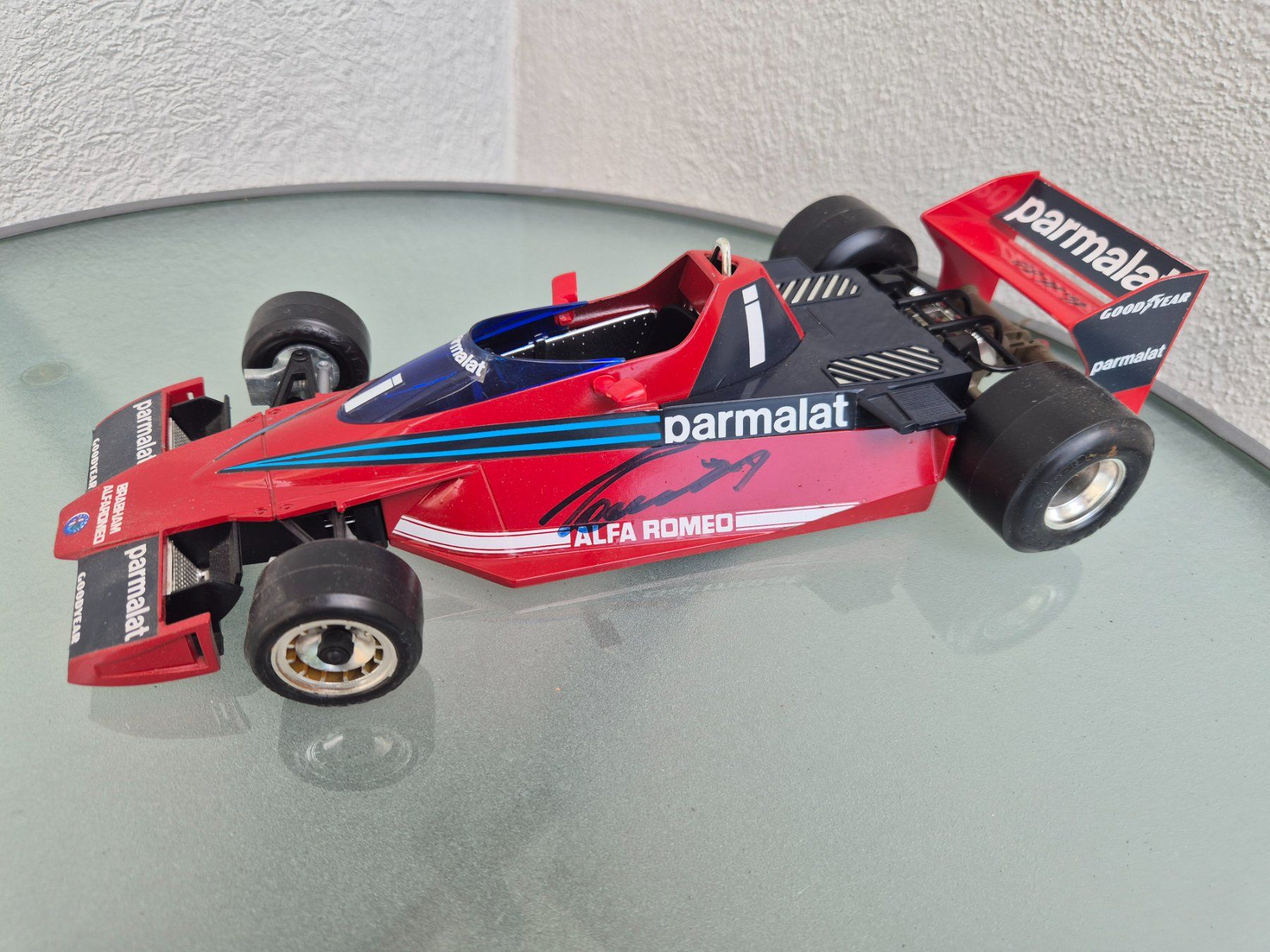 Alfa Romeo Modellautos: Brabham Alfa BT46 N.Lauda mit Autogramme. 1:16. – Gebraucht aus Oberbuchsiten von laffite54 3