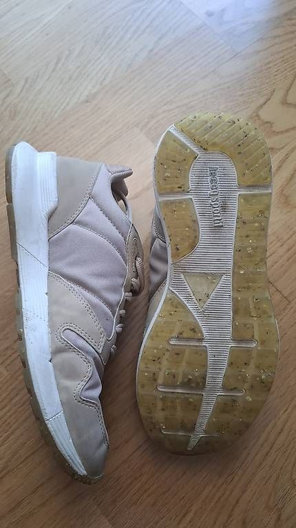 Le Coq Sportif Chaussures femmes: Sneakers beige - Gr. 39 – D'occasion à Lyss par saariinaa 1