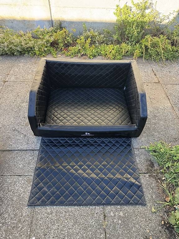 Cucce & Letti: Knuffelwuff Transportbox Kofferraum – Usato da Bolligen venduto da FE_5