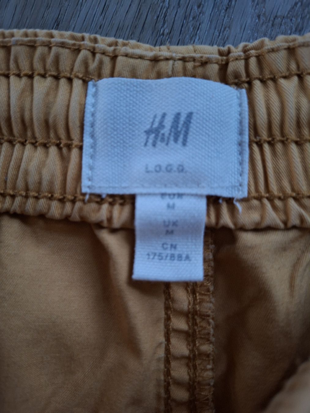 H&M Pantaloni: short homme h&m taille M – Usato da Chavannes-de-Bogis venduto da senator635 1