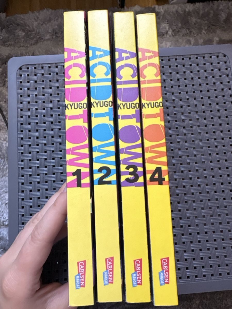 Fumetti: Acid Town 1-4 – Usato da Zürich venduto da Luisashyale 1