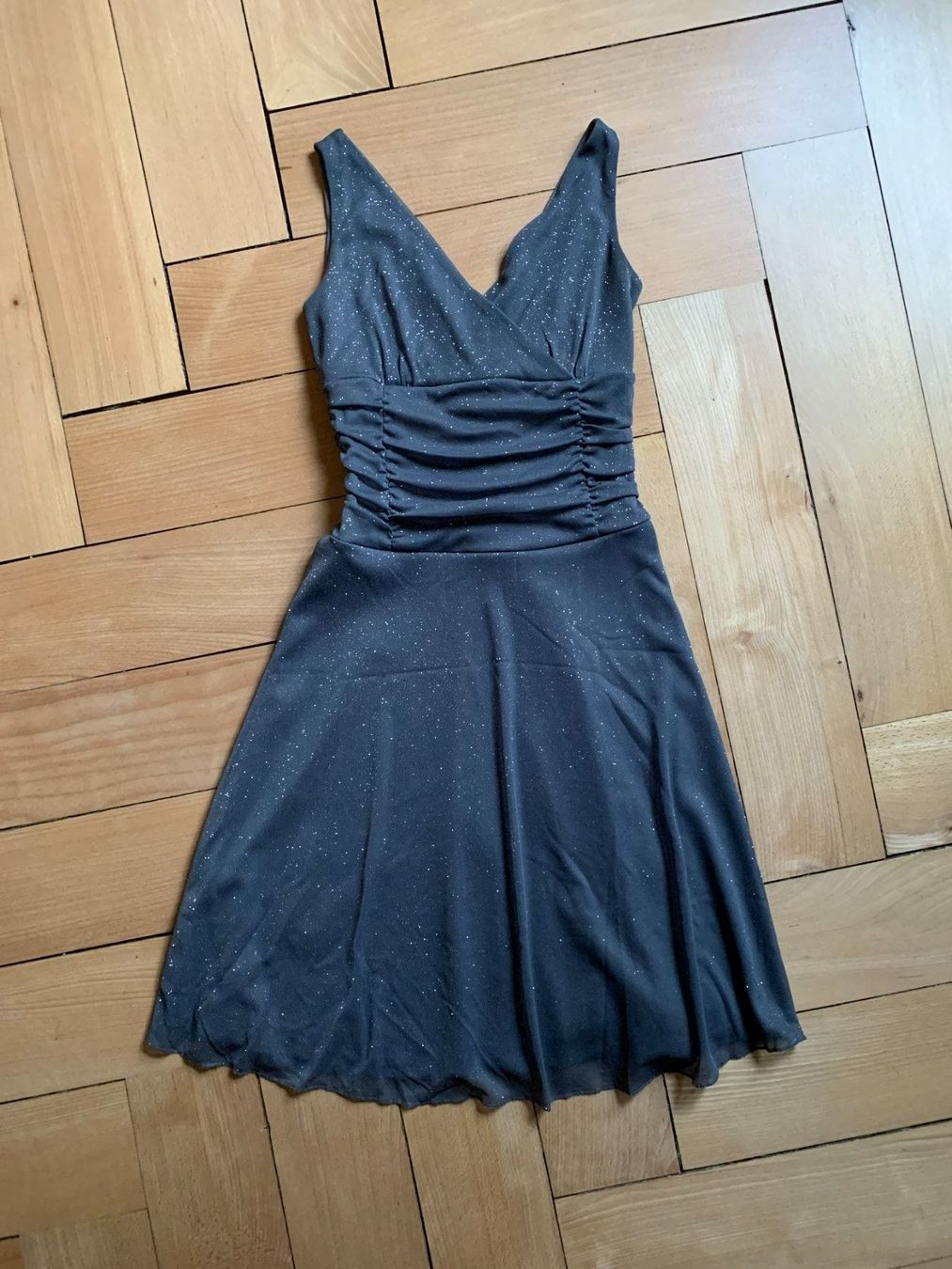 Robes: Kleid grau glitzernd elegant - XS – D'occasion à Zürich par Diazaio 3