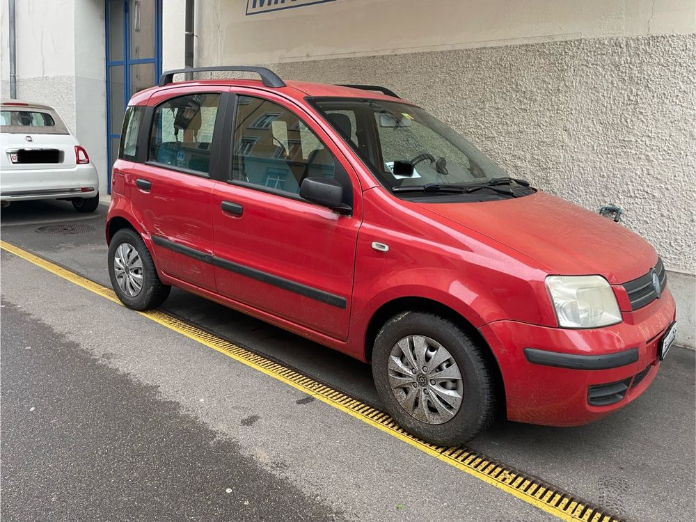 Roter Fiat Panda