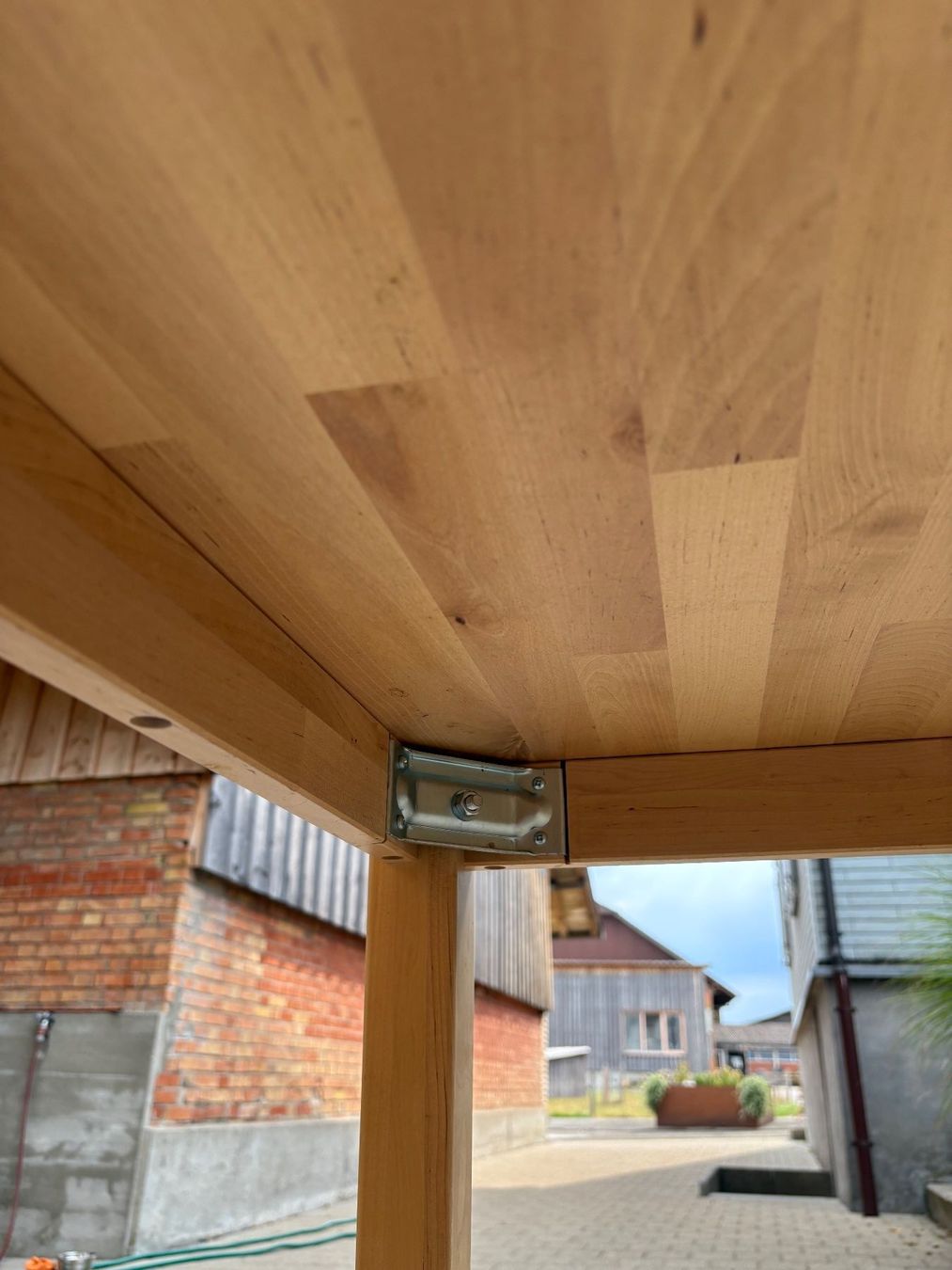 Ikea Tische: Bartisch / Stehpult – Gebraucht aus Gossau SG von Black-Queen 4