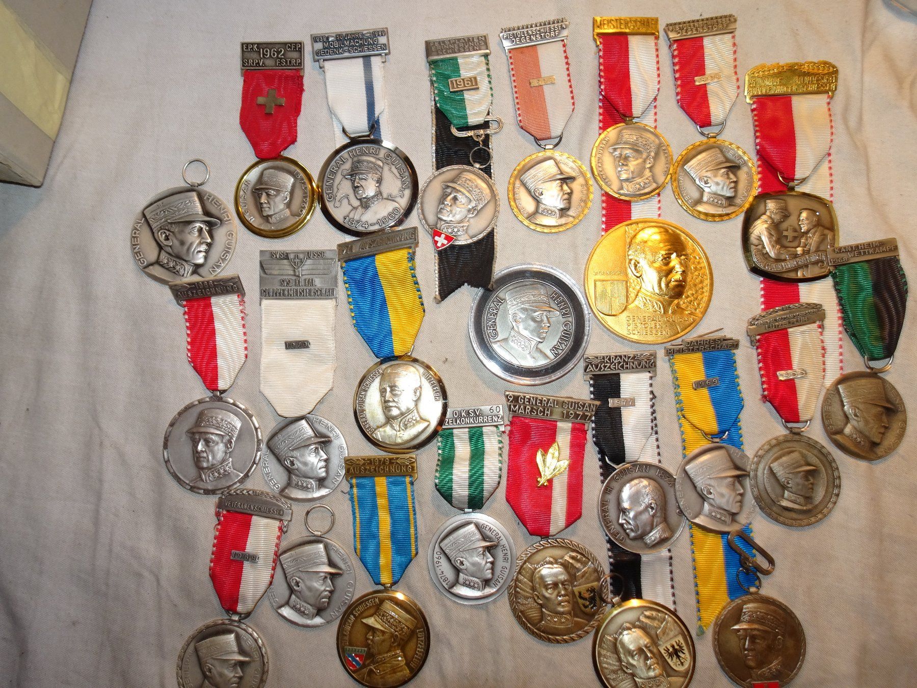 Medaillen: General Guisan Sammlung – Gebraucht aus Bichwil von Silbereule9