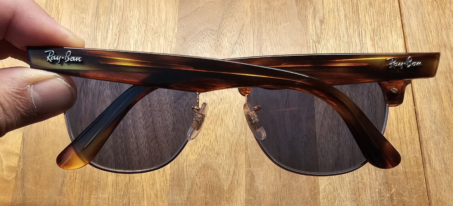 Ray-Ban Brillen & Gläser: Rayban Clubmaster Reverse Sonnenbrille – Neu und originalverpackt aus Oberwil BL von 007re 2