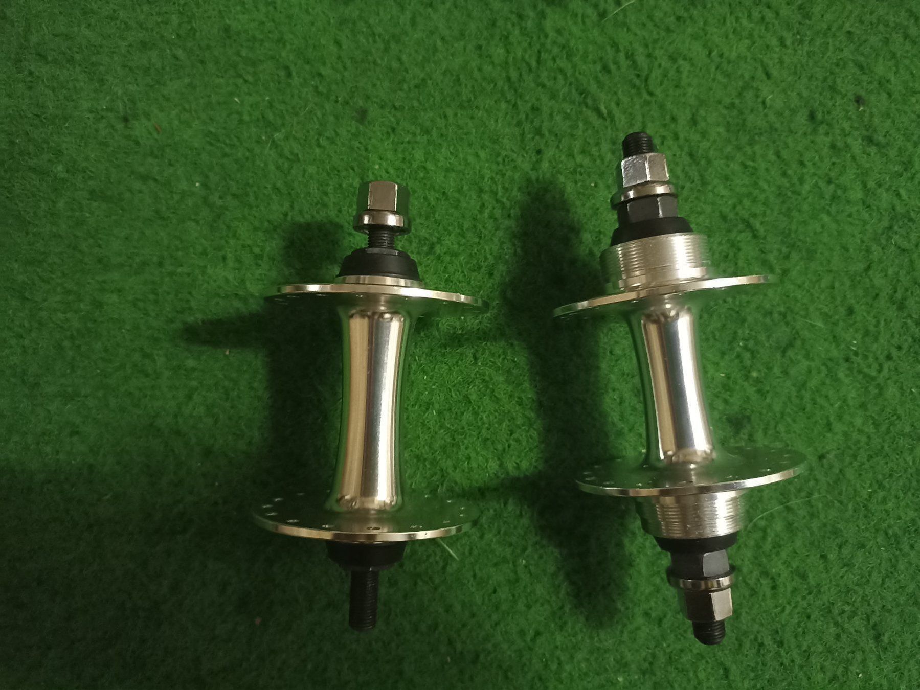 Pezzi di ricambio: Nabe fixie / Moyeu de jantes Fixie – Nuovo (secondo la descrizione) da Niederbipp venduto da Djojoladouille