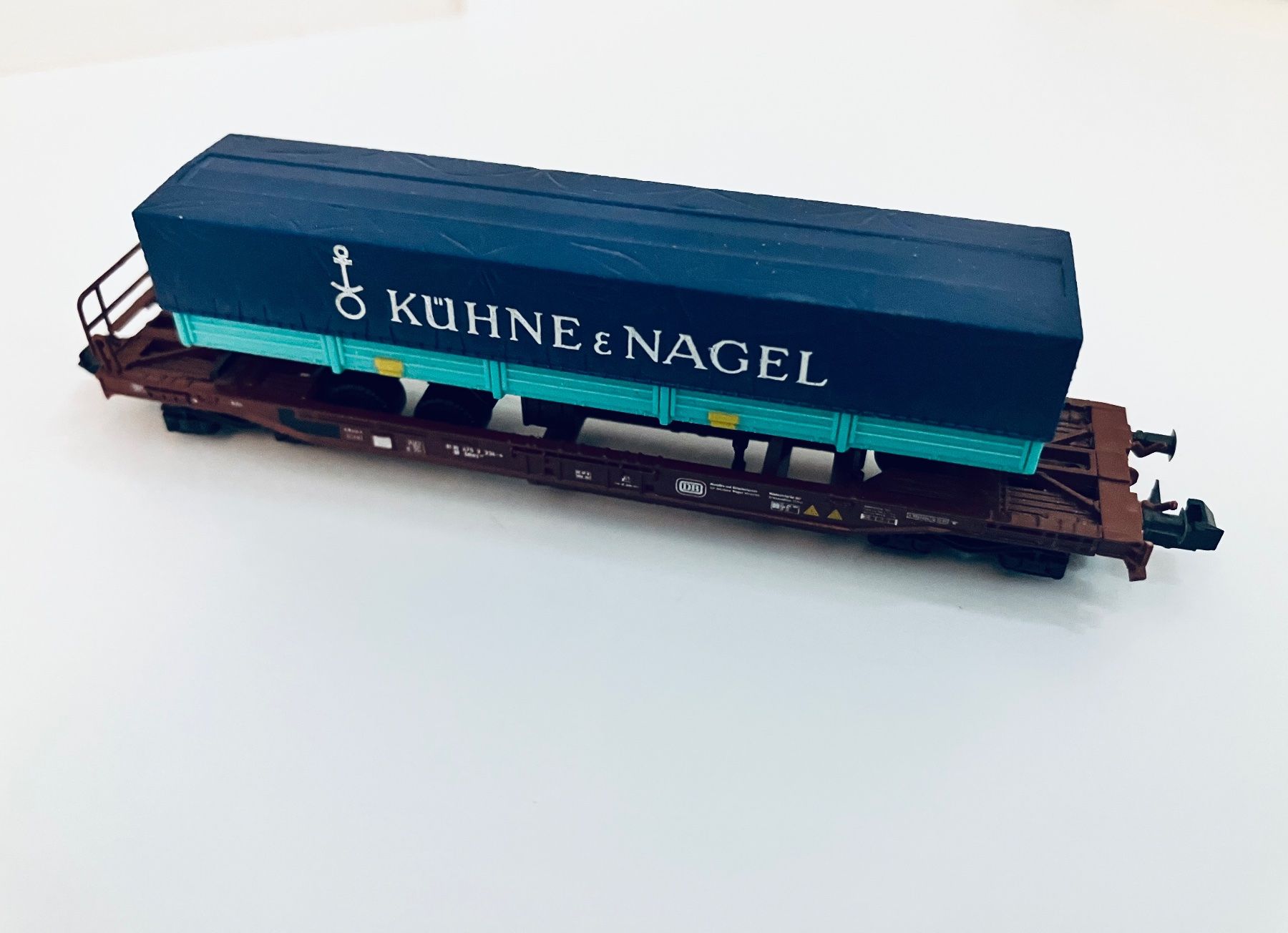 Roco Modellini di ferrovie: ROCO KÜHNE+NAGEL HUPAC  SPUR N – Nuovo e nell'imballaggio originale da Oberbuchsiten venduto da Orsetto24