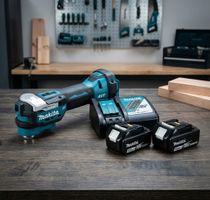 Makita 18V Akku Multifunktionswerkzeug DTM52 mit Akku Set