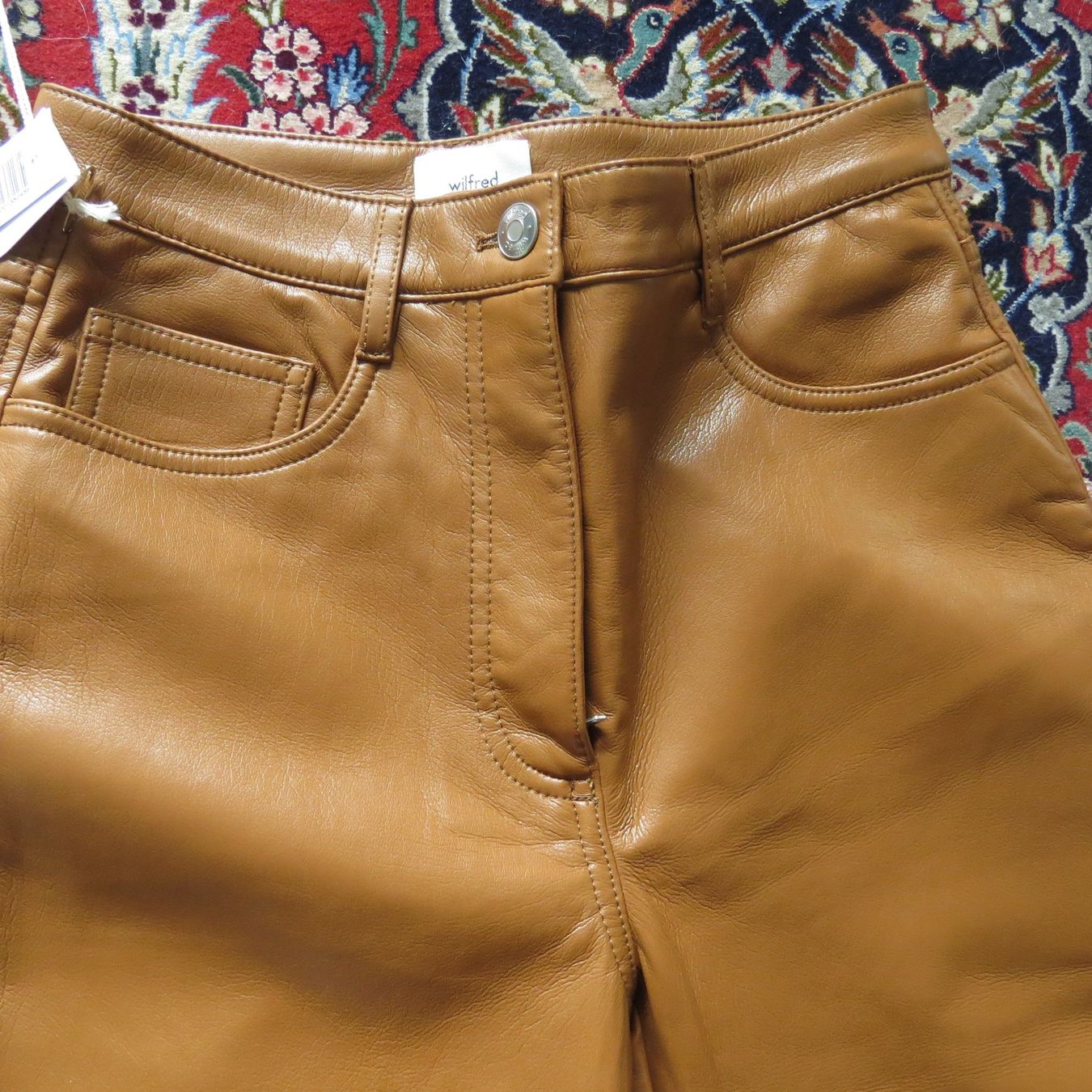 Pantaloni: Aritzia, Wilfred Lederhose Grösse 2/36 – Nuovo e nell'imballaggio originale da Einsiedeln venduto da rotgypsy1969 1