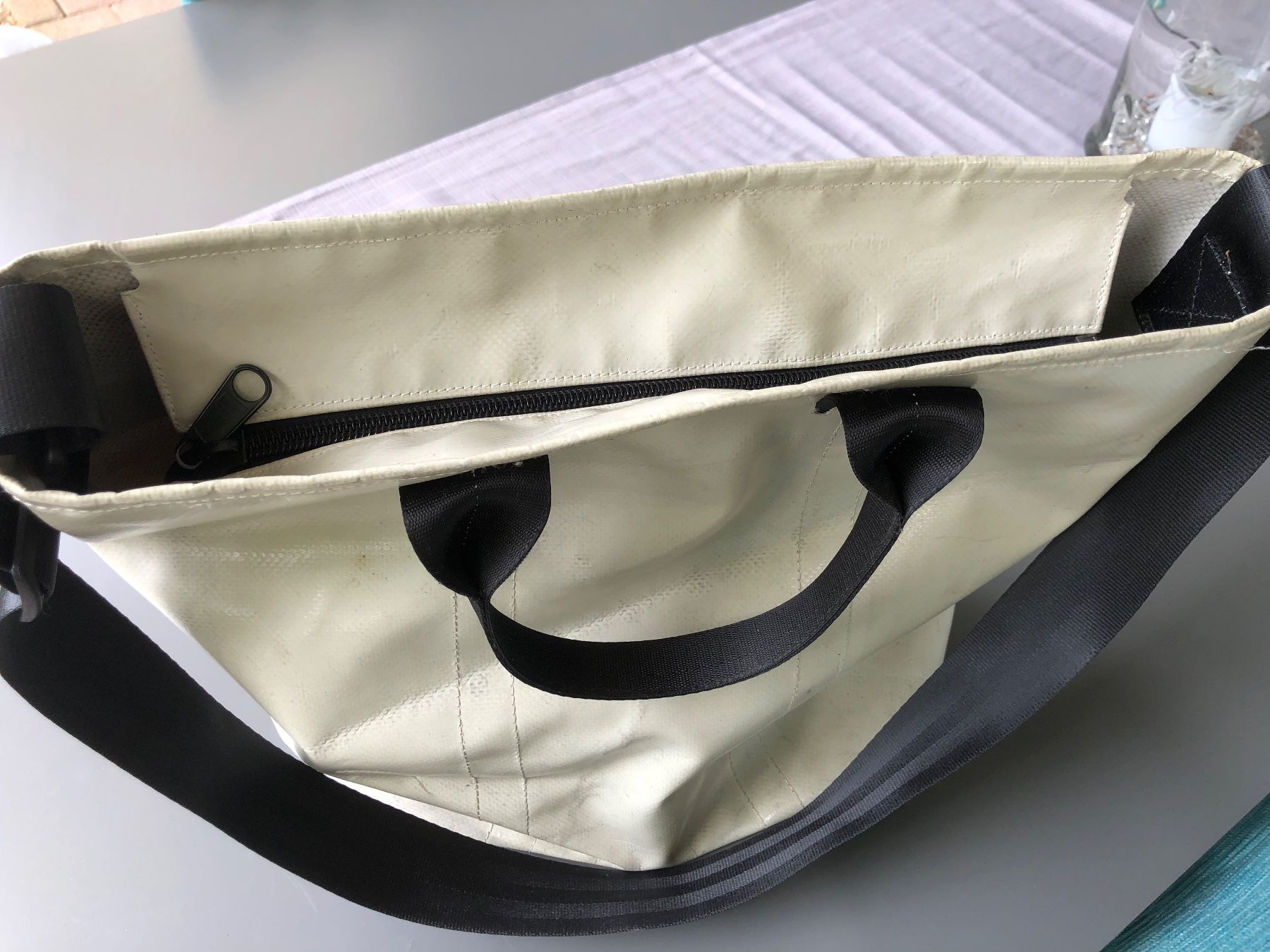 Freitag Sacs: Umhängetasche – D'occasion à Winterthur par hjt_lp9n 3