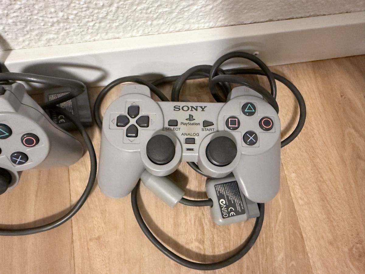Sony Jeux: Manette ps1 – D'occasion à Plasselb par val_6dkn 1