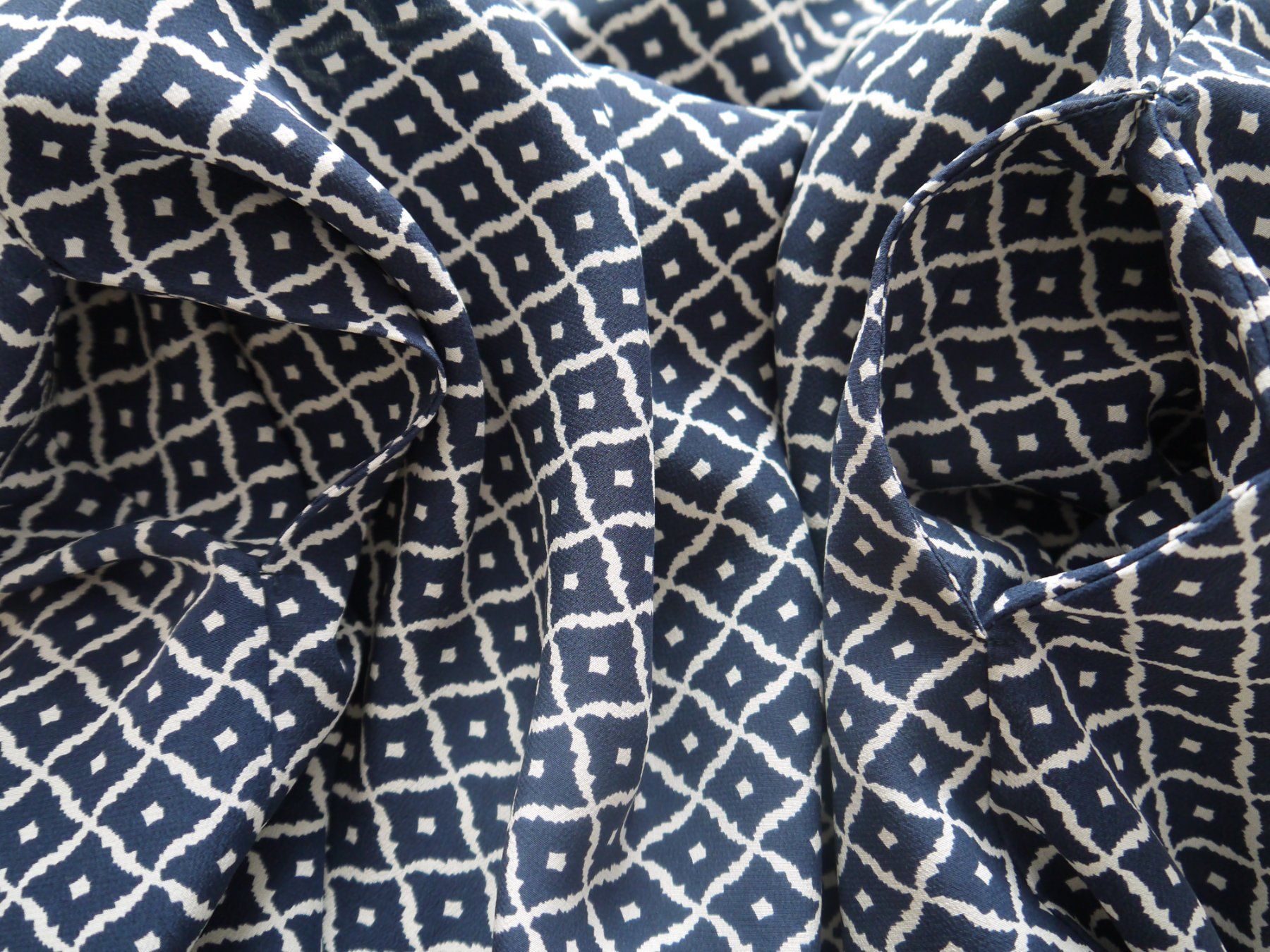 Hemisphere Vestiti: Hemisphere Kleid aus 100% Seide / Gr.M – Usato da Hagendorn venduto da Blaf 4