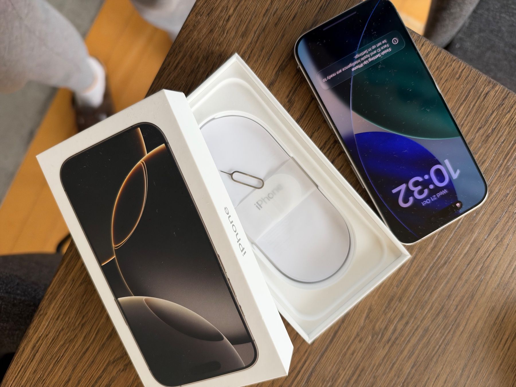 Apple Handys / Smartphones: Smartphone Apple iPhone 16 Pro, silver, as new condition – Gebraucht aus Uerikon von aar_pjb7 2
