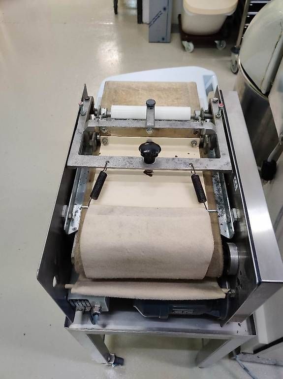 Alle Maschinen: Machine à rouler les croissants. Rondinette – Gebraucht aus Etagnières von sav_lwd5 2