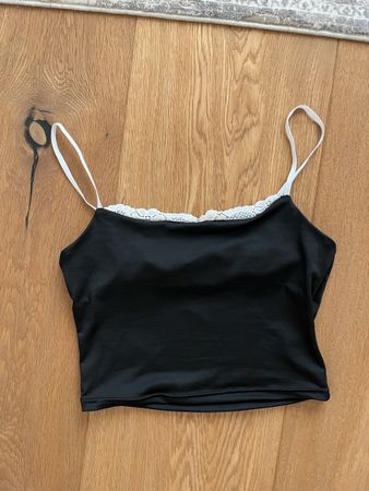 Top Damen schwarz Grösse S mit Spitze