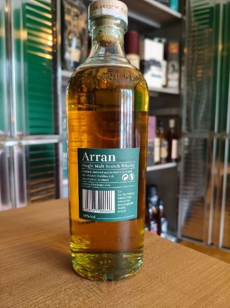 Arran Bevande alcoliche: Arran Barley 10 | Batch 002 | 2026 | 50% – Nuovo e nell'imballaggio originale da Trimbach venduto da WhiskyLooser 1