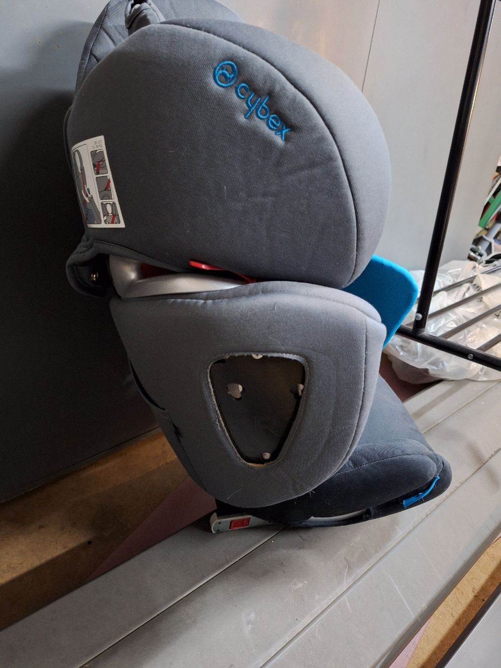 Cybex Auto-Kindersitze: Cybex Solution X-Fix Kindersitz Grau - Guter Zustand! – Gebraucht aus Zürich von rotezora67 1