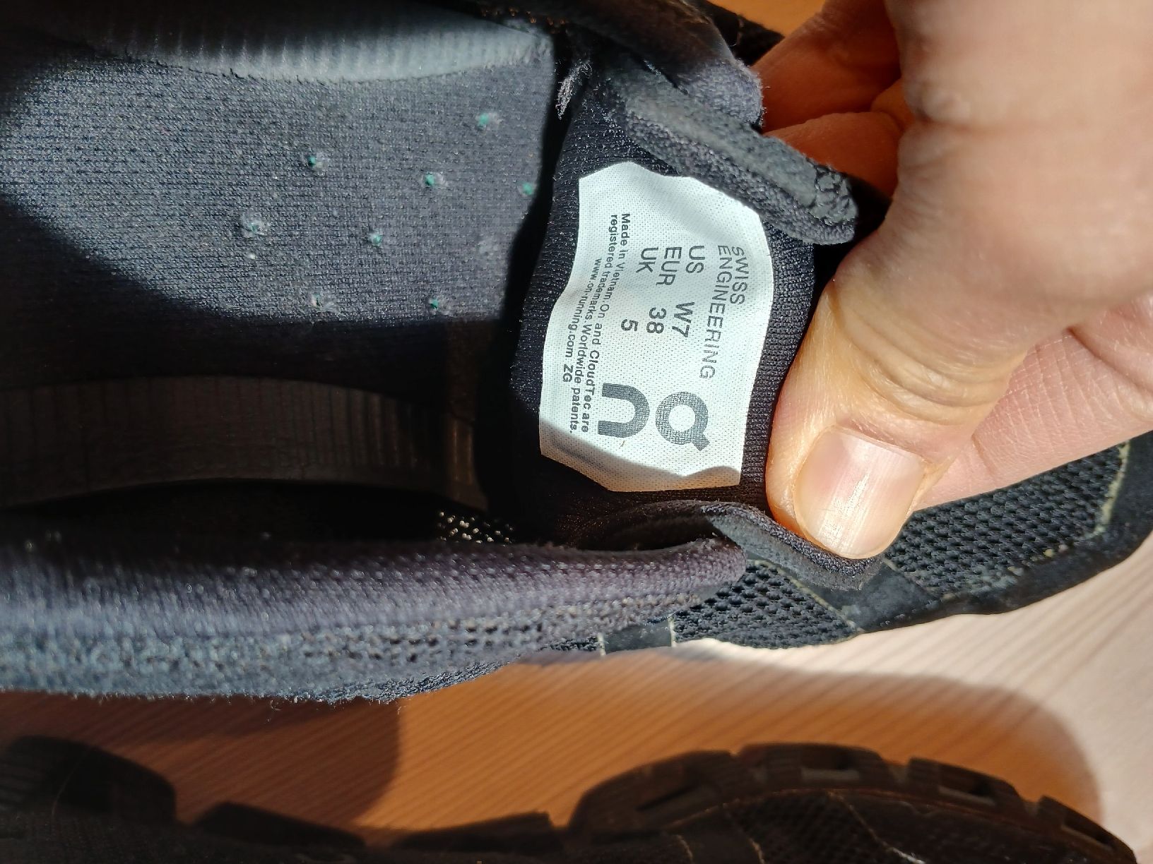 On Chaussures hommes: ON CLOUD Gr.38 – D'occasion à Dussnang par Thomasvfr800 4