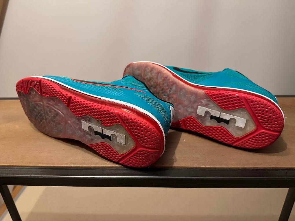 Nike Scarpe da uomo: LFC Nike Lebron Sneakers – Usato da Tagelswangen venduto da anui 2