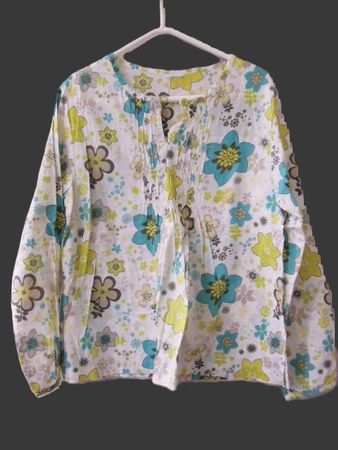 ca Gr. 134 leichte Tunika Bluse Blumen ACHSEL 41cm  L47cm