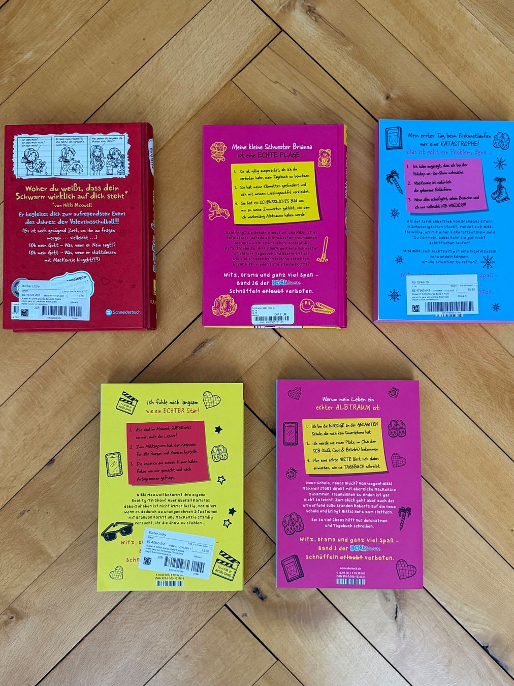 Libri: Dork diaries Bücher Set – Nuovo (secondo la descrizione) da Solothurn venduto da Vintage87 1