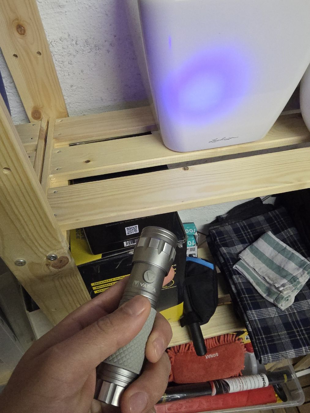Varta Lampade: Varta UV Taschenlampe – Usato da Zürich venduto da BesirKaradas 1