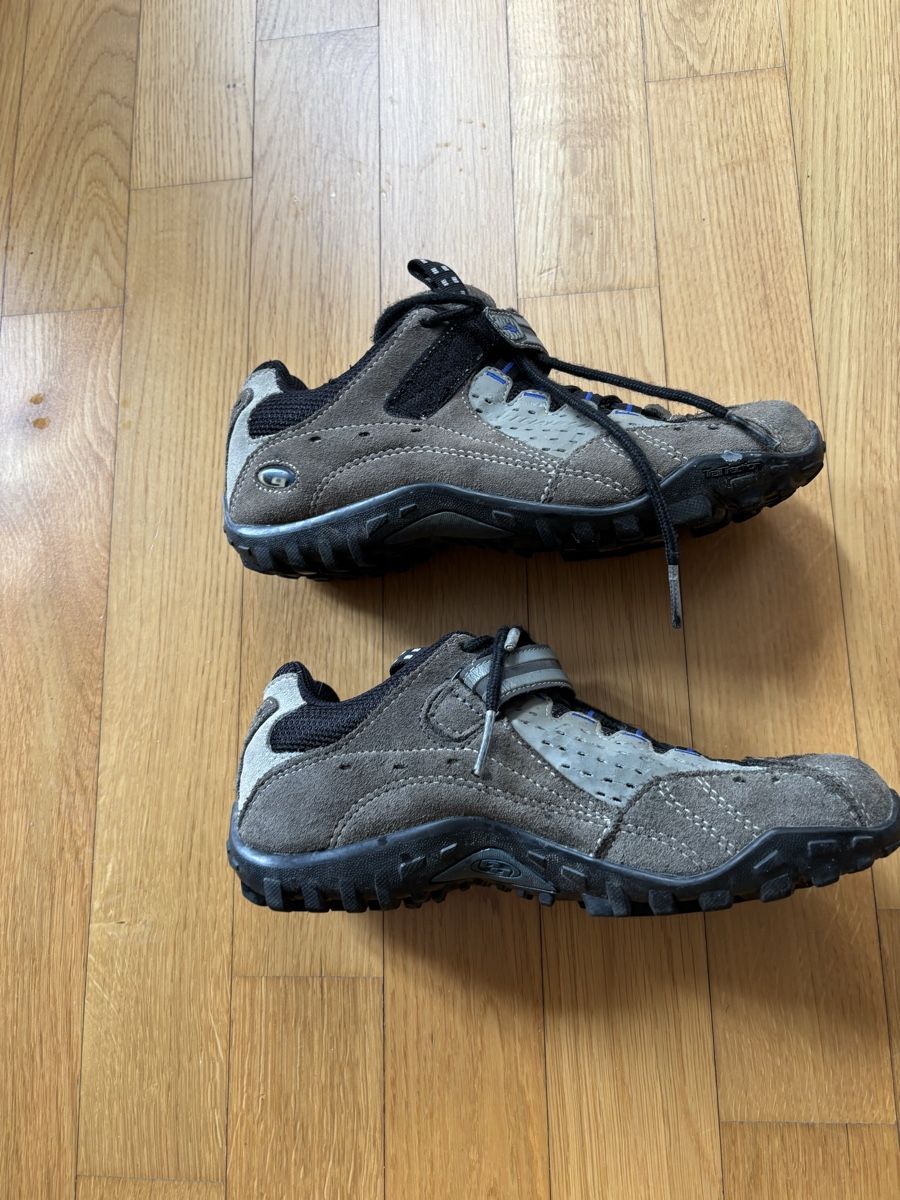 Scarpe da donna: Bike Schuhe – Usato da Arlesheim venduto da kon_7grv