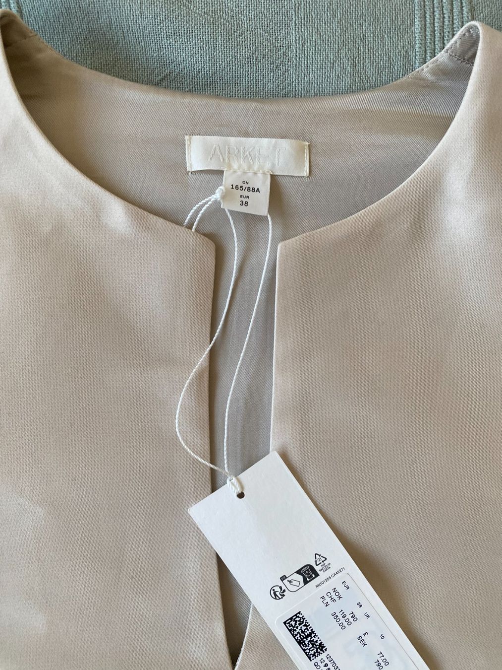 Arket Camicette: Bluse von Arket – Nuovo (secondo la descrizione) da Bern venduto da Blu_Bern 1