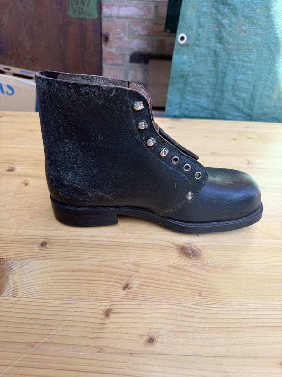 Chaussures hommes: Chaussures à clous neuves ! – D'occasion à Fribourg par Ardoffel 4