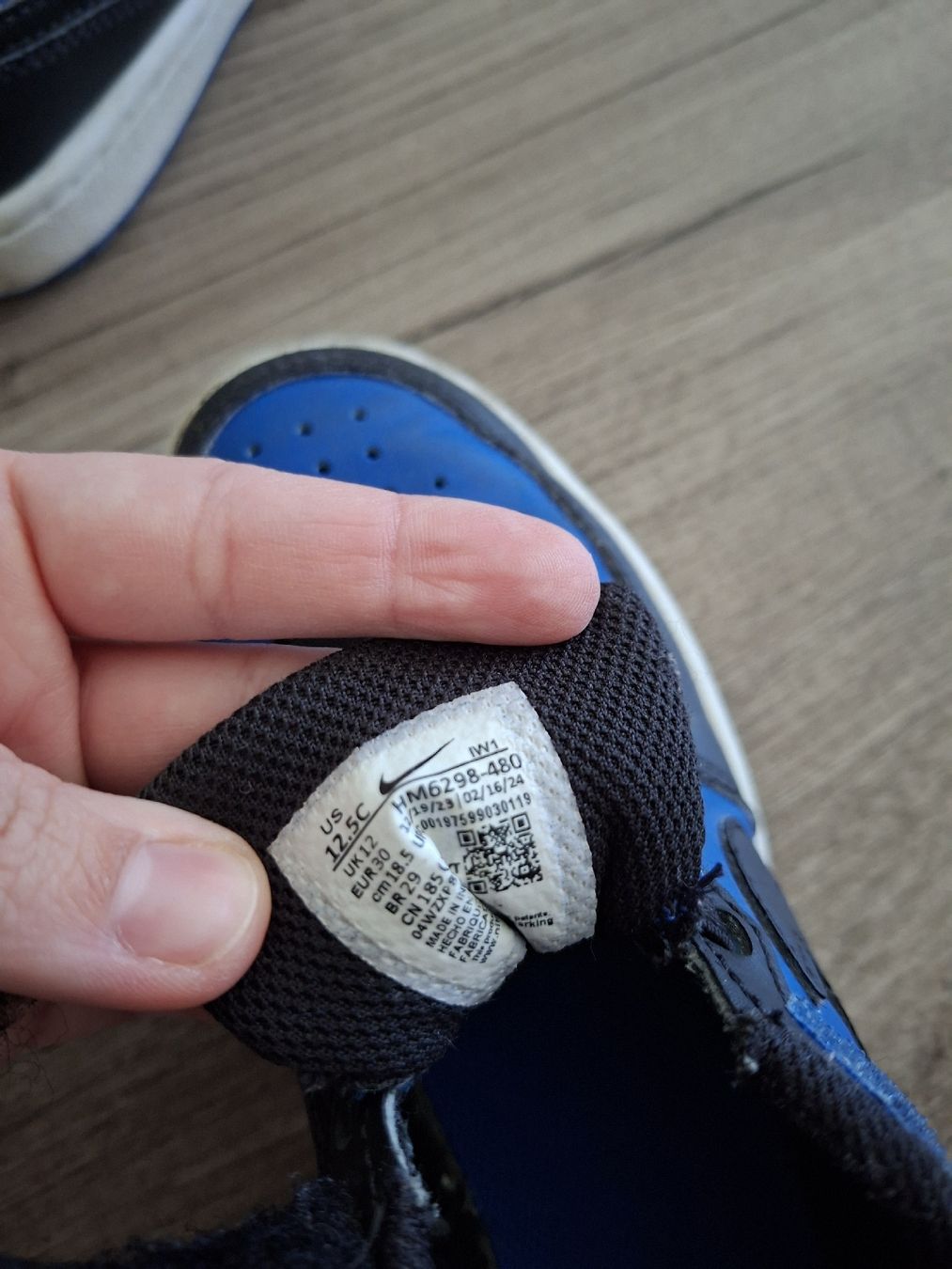 Scarpe per ragazzi: Nike Kinder Turnschuhe Grösse 30 – Usato da Winterthur venduto da Ausmisten2026 2