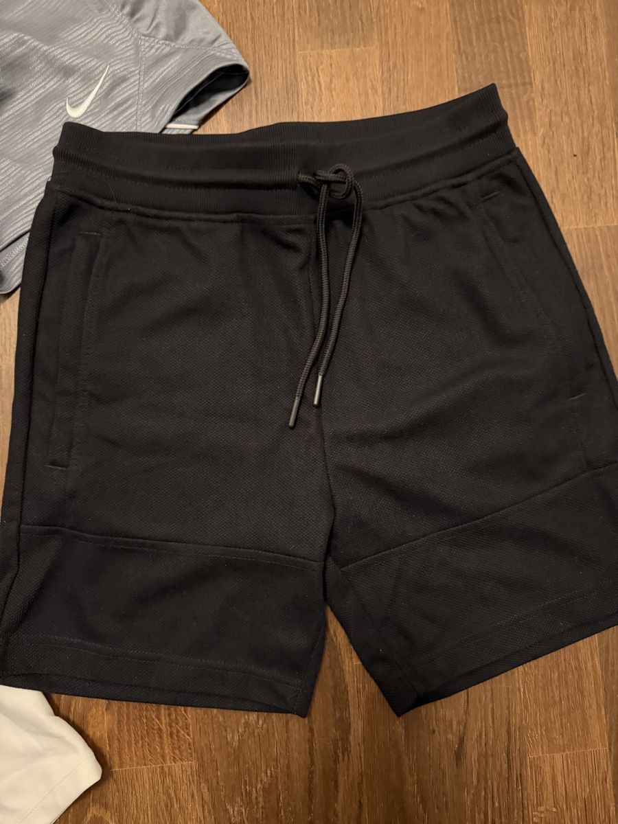 Lots de vêtements: Trendige Shorts – D'occasion à Grenchen par Sephirot14 4