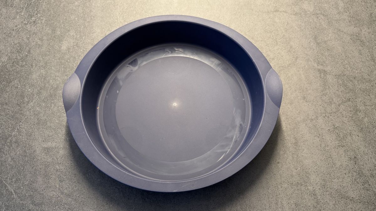 Tupperware Teglie da forno: Tupperware Silikonbackform rund 26cm – Usato da Dübendorf venduto da lilmissprincess 1