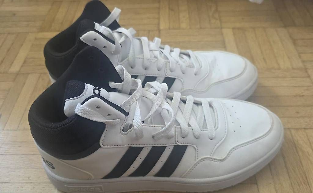 Herrenschuhe: Basketes  – Gebraucht aus Veyrier von car_6c5z 1