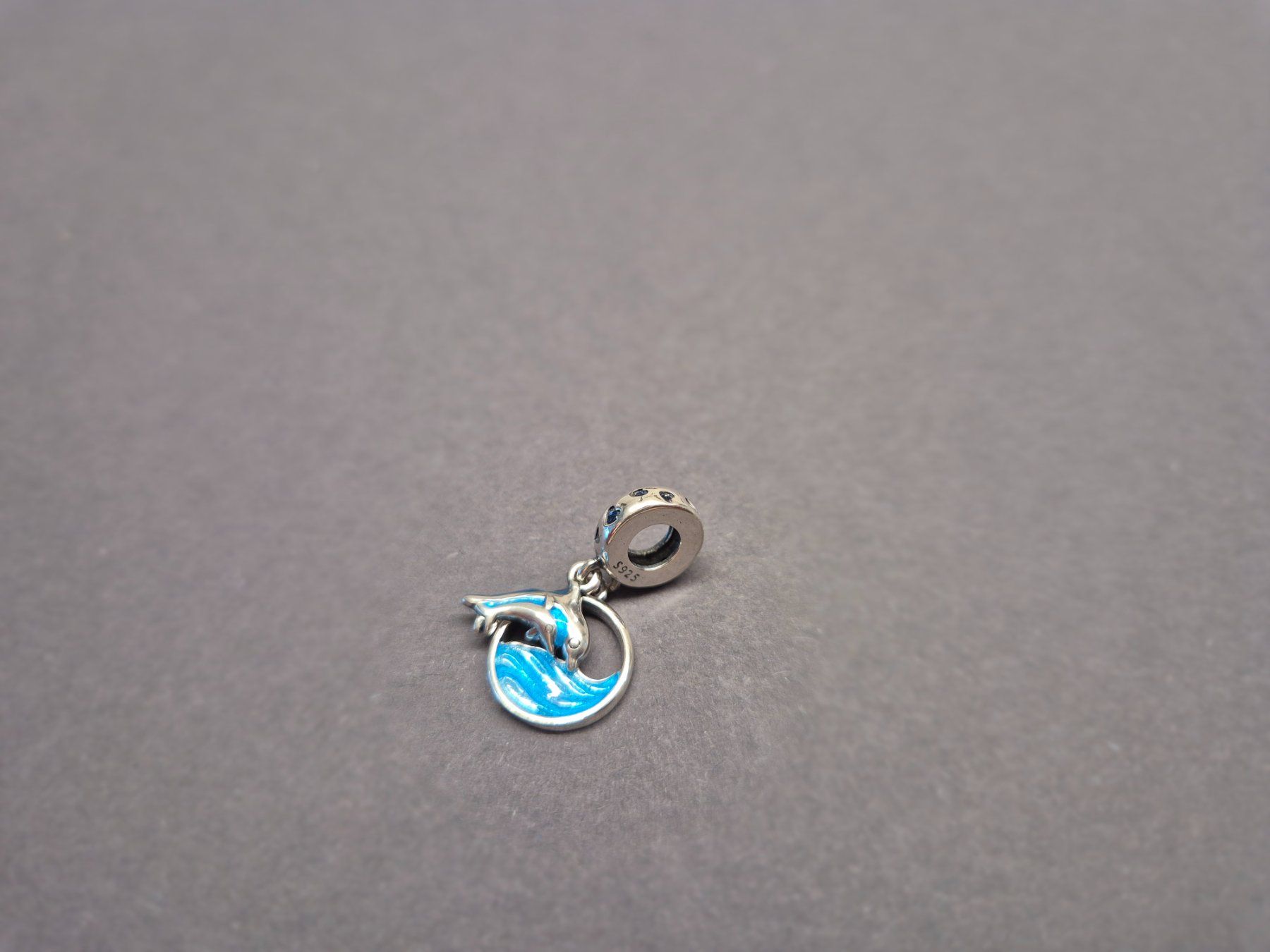 Ciondoli: Charm Delfine +Garantie – Nuovo (secondo la descrizione) da Rotkreuz venduto da Carbone_Bijou-Shop 2