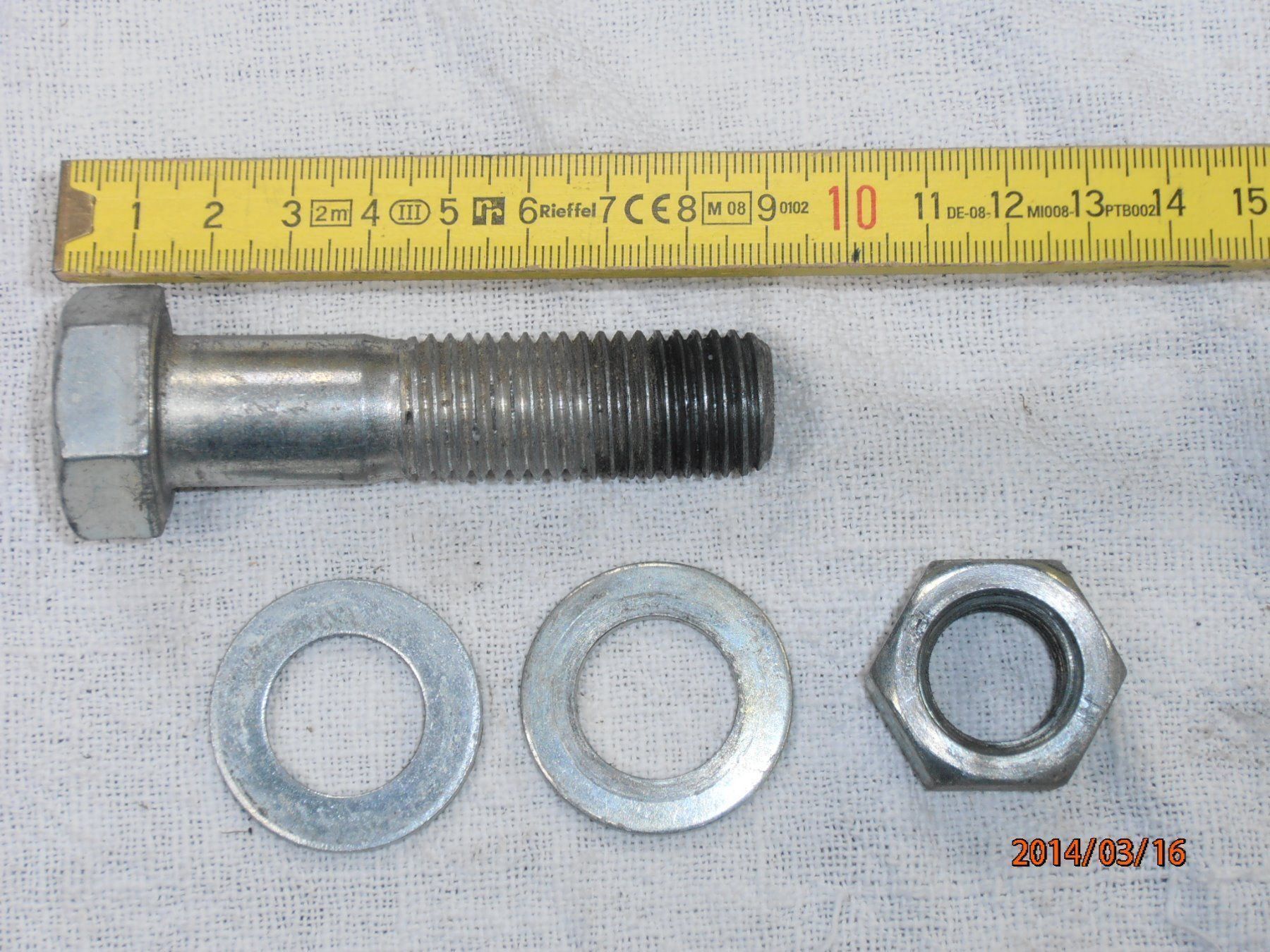 Piccoli pezzi di ricambio & Materiali di consumo: Schrauben mittel 9.5 / 7 cm – Usato da Bischofszell venduto da Museumscafe 4