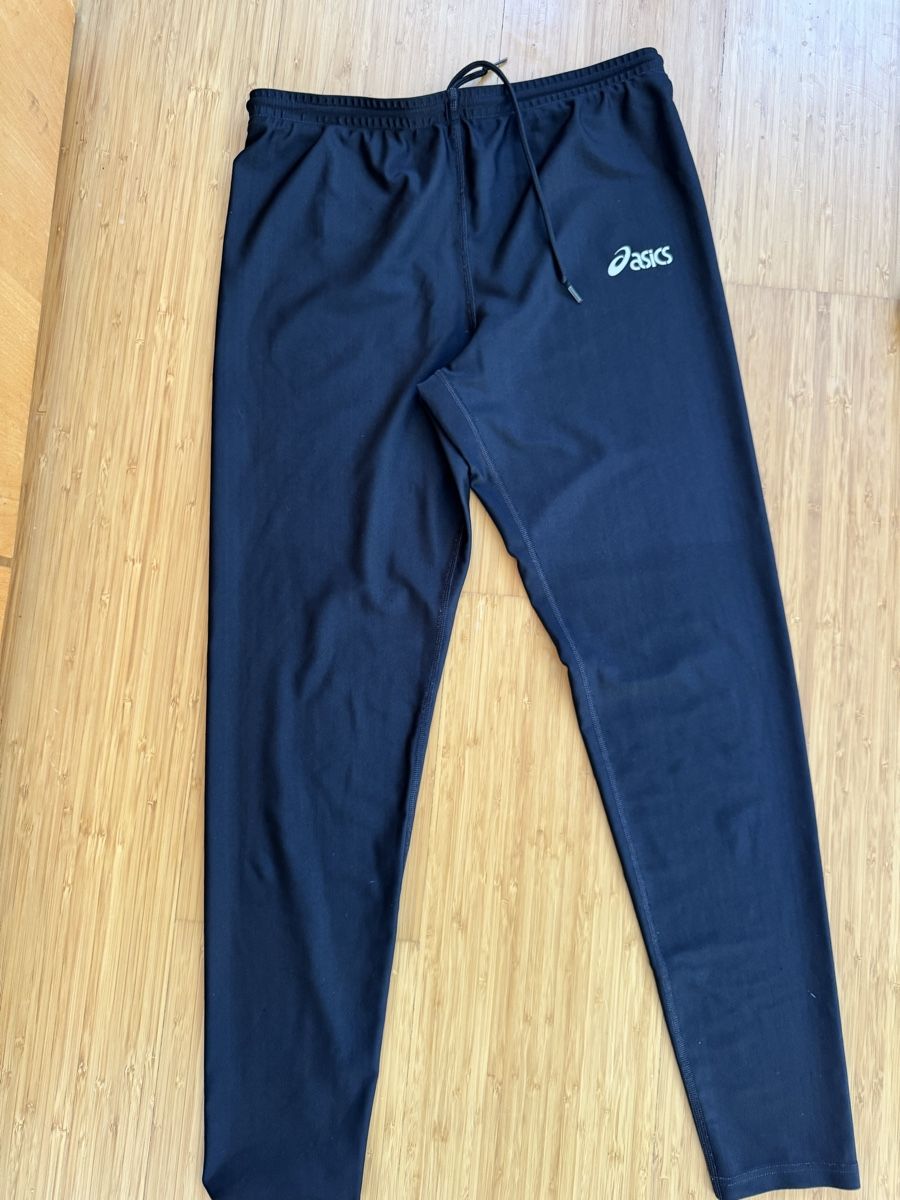 Asics Pantaloni: Vintage Asics Sporthose XL schwarz  – Usato da Malans GR venduto da leo_mz7w 1